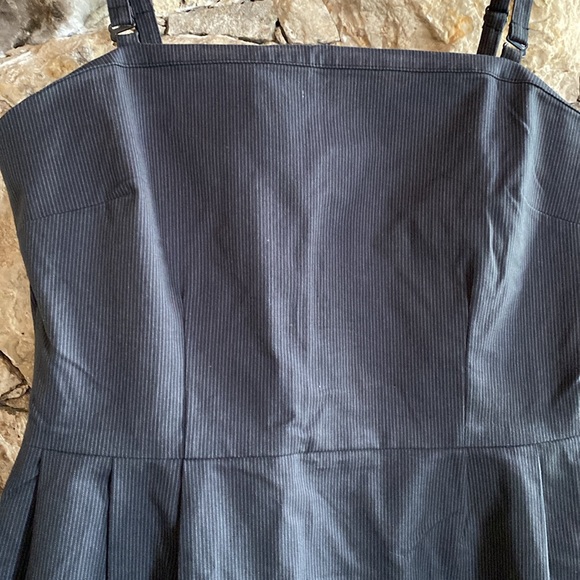 Ben Sherman dress with pleats & pockets! Sz Med - Picture 3 of 4